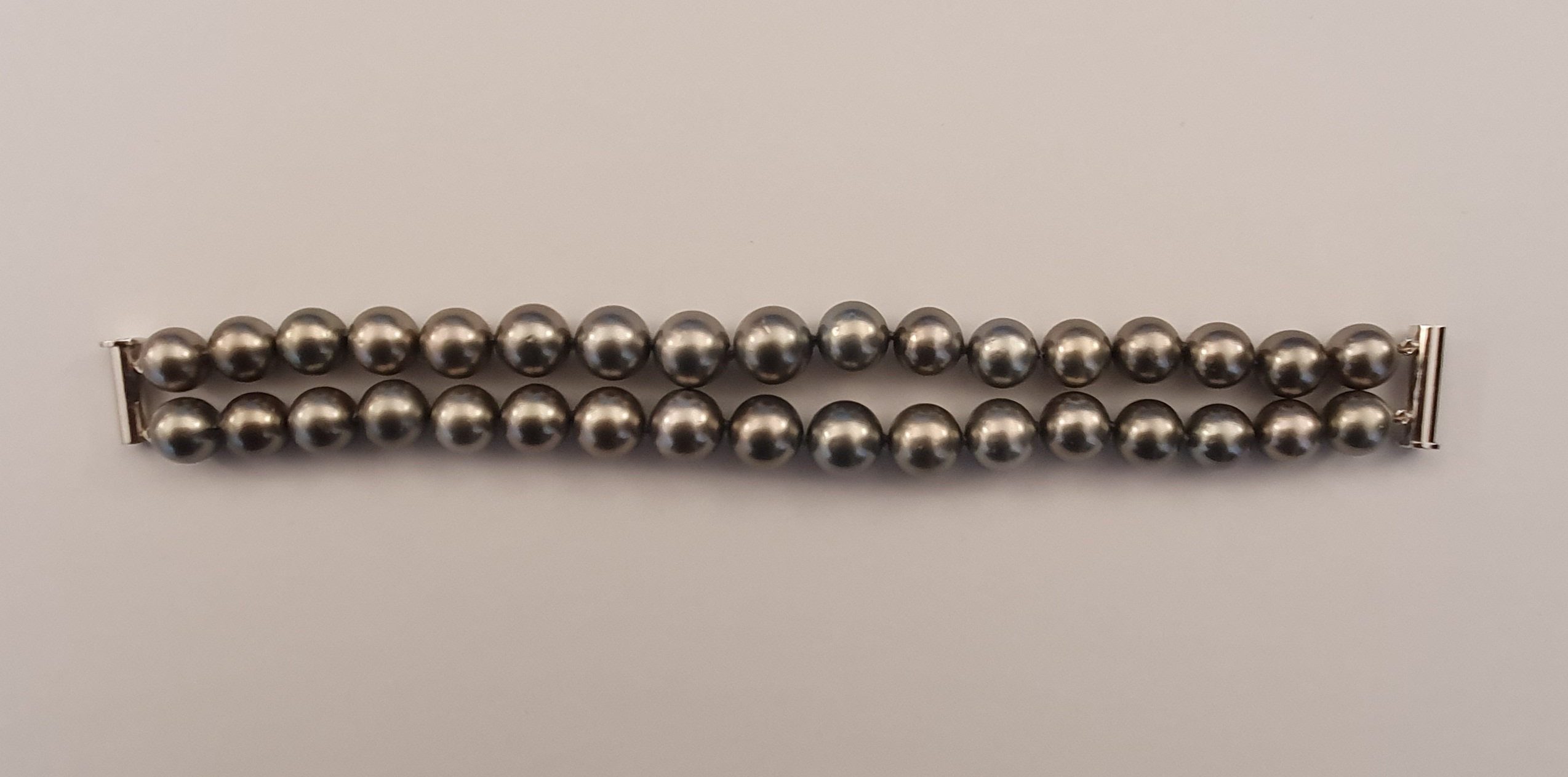 BRACELET OR GRIS 750/00 1.50g MERS DU SUD TAHITI 9/10MM SEMI-RONDE MULTICOLORE