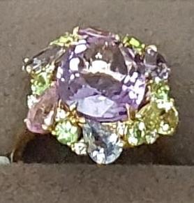 BAGUE OR JAUNE 750/00 5.98g 13 SAPHIR PIERRES FINES 8.19 12 DIAMANT 0.11 T54
