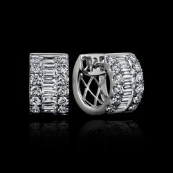 BO CREOLES OR GRIS 750/00 2.66g 20 DIAMANTS BAGUETTES 0.35CT 24 DIAMANTS RONDS 0.40CT