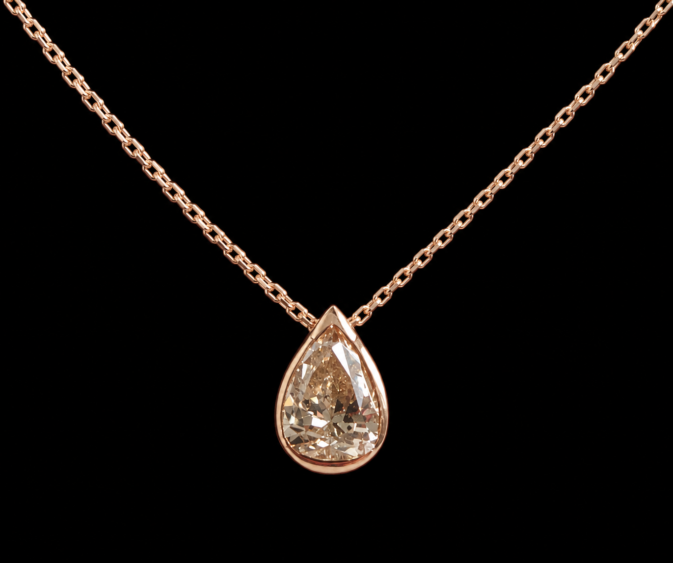 COLLIER OR GRIS 750/00 1.92 g 2 DIAMANTS POIRE 0.33 CT RD 0.14 CT