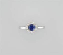 BAGUE OR GRIS 750/00 2.90g 1 SAPHIR BLEU 0.43CT 14 DIAMANT 0.13CT T54