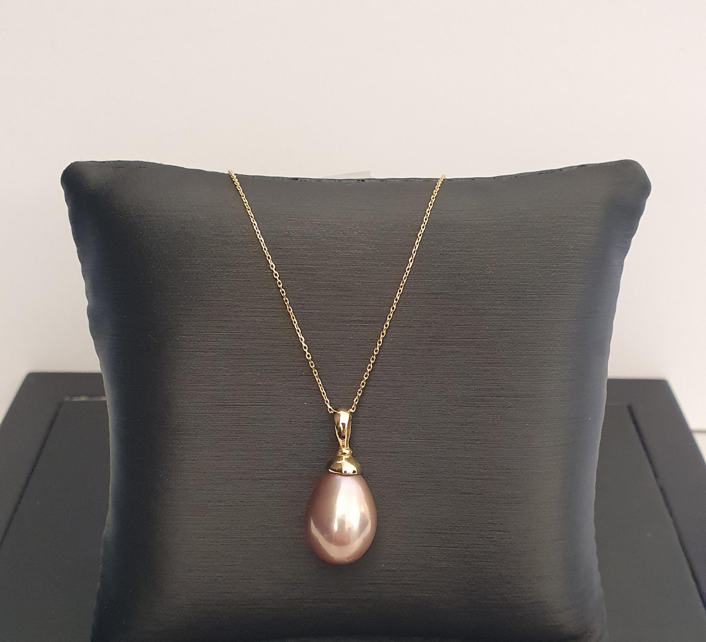 PENDENTIF OR JAUNE 750/00 0.60g EAU DOUCE CHINE 11/12MM POIRE MULTI AVEC NOYAU