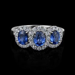 BAGUE OR GRIS 750/00 3.20g 3 SAPHIRS OVALES 1.24CT 30 DIAMANTS RONDS 0.41CT