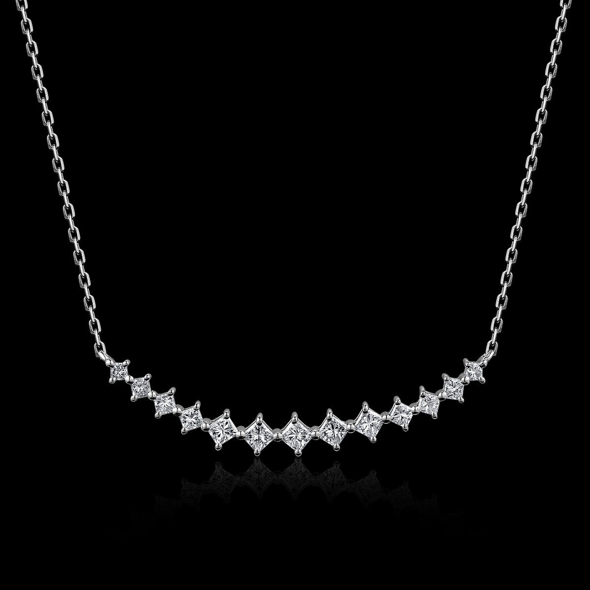 COLLIER OR GRIS 750/00 1.27g 13 DIAMANTS PRINCESSES 0.25CT