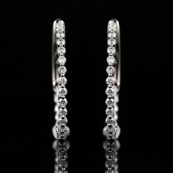 BO CREOLES OR GRIS 750/00 1.85g 48 DIAMANTS RONDS 0.47CT