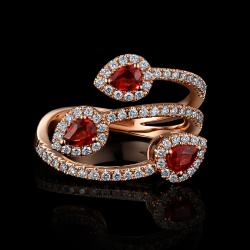 BAGUE OR ROSE 750/00 4.33g 3 RUBIS POIRES 0.72CT 74 DIAMANTS RONDS 0.45CT