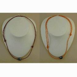 LOT DE 2 COLLIERS CUIRS TAHITI CERCLE 9/10