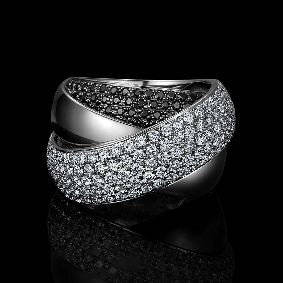 BAGUE OR GRIS 750/00 13.30g 55 DIAMANTS NOIRS 0.35CT 133 DIAMANTS RONDS 1.63CT