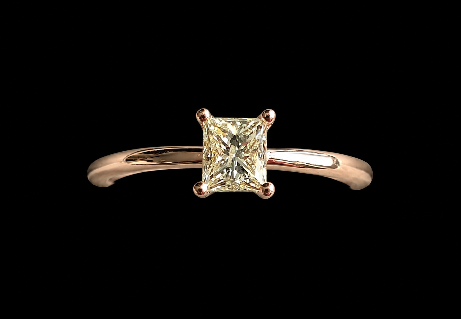 BAGUE OR ROSE 750/00 1.70g 1 DIAMANT PRINCESSE DE COULEUR 0.50CT