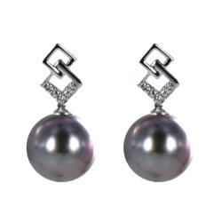 BO OR GRIS 750/00 1.10g MERS DU SUD TAHITI 8/9MM SEMI-RONDE NOIRE 6 DIAMANT 0.04CT