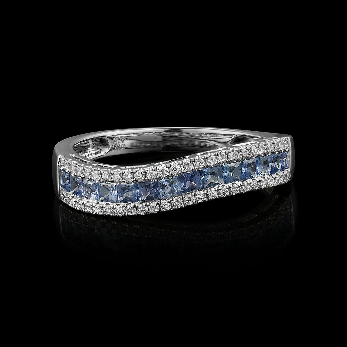 BAGUE OR GRIS 750/00 2.11g 13 SAPHIRS PRINCESSES 0.60CT 50 DIAMANTS RONDS 0.20CT