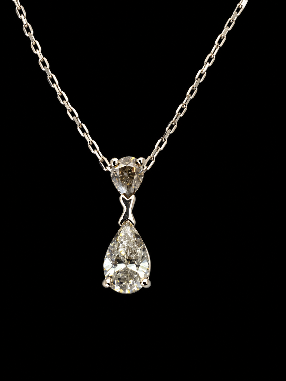 COLLIER OR GRIS 750/00 1.92 g 2 DIAMANTS POIRE 0.33 CT RD 0.14 CT